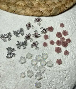 ネイル M🌷nail 長さだし専門店のネイルデザイン