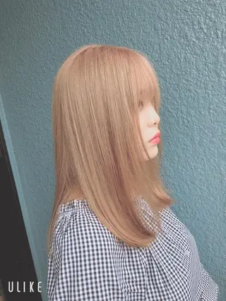 セミロング カラー デザインカラー✨新倉 佑奈のヘアスタイル