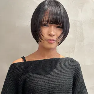 ショート 瑠己杏 :ボブ/ ハイトーンワンカラーのヘアスタイル