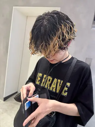 ショート カラー パーマ ヘアアレンジ ✳️ウルフ/メンズ/ スパイラルパーマ✳️のヘアスタイル