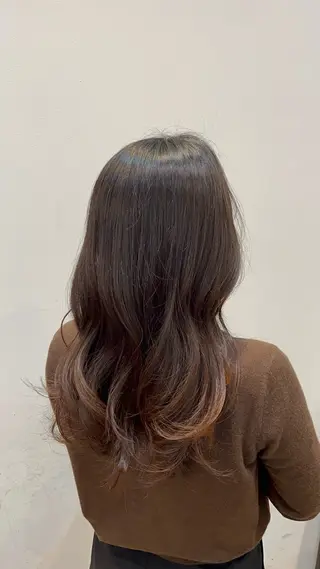ロング 岡野 豪のヘアスタイル