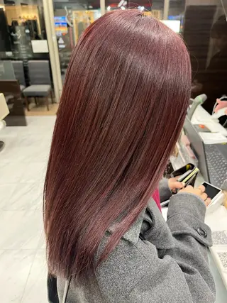 セミロング ☘️上村 ☘️髪質 改善/透明感カラーのヘアスタイル