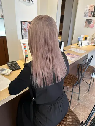 ロング カラー ダメージレスブリーチ HIROSHIのヘアスタイル