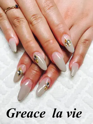 ロング カラー パーマ ヘアアレンジ キッズ ネイル マツエク・マツパ Greace  la vieのネイルデザイン