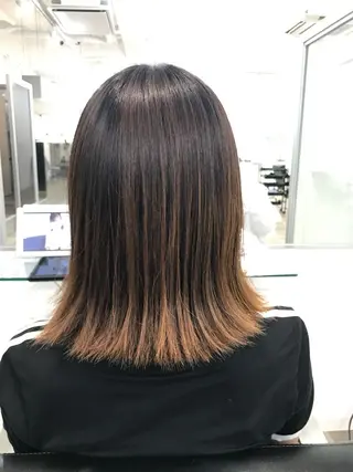 ミディアム tomo MiND HAiRのヘアスタイル
