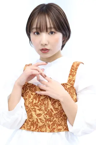 ショート 暖色カラー💞 菊地しおんのヘアスタイル