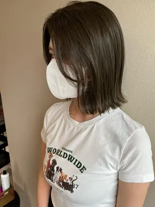 ミディアム カラー 平尾 樹里のヘアスタイル
