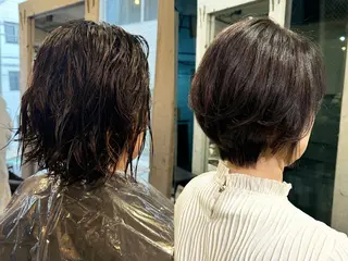 ショート ブリーチカラー/ブロ ンドレイヤーカットのヘアスタイル