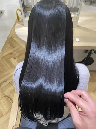 ロング フェイスレイヤー/ 小顔/髪質改善　関のヘアスタイル