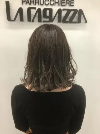 ショート カラー 東條 克義のヘアスタイル