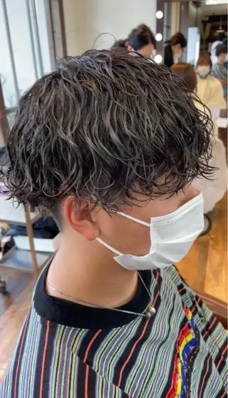 パーマ メンズ 林 侑弥のヘアスタイル