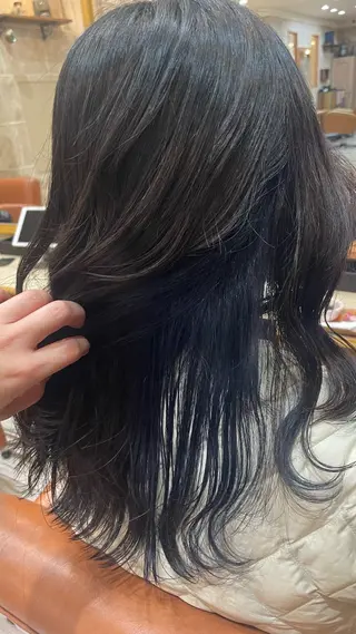 セミロング カラー 松田 唯叶のヘアスタイル