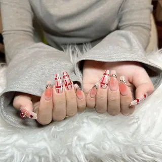 ネイル D-BEAUTY Nailsalonのネイルデザイン