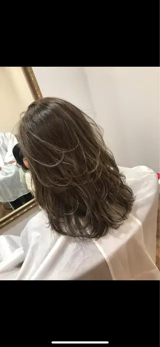 セミロング カラー ヘアアレンジ 韓国♡ハイライト ♡YURIのヘアスタイル