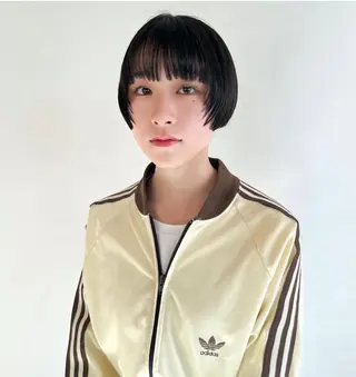 ショート ブリーチカラー🎀 韓国風/寺門美優のヘアスタイル