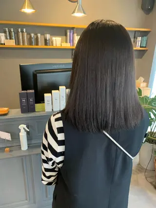 セミロング カラー SHU NTAのヘアスタイル