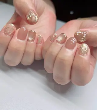 ネイル 透灯 TOUTOU 🪄のネイルデザイン