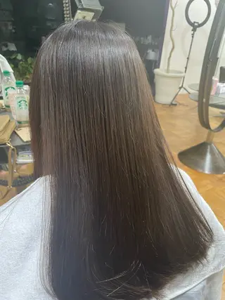 ロング 韓国風レイヤーカラー ライムのヘアスタイル