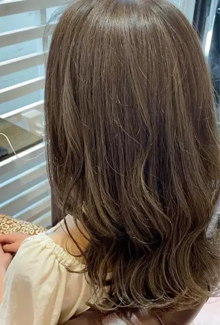 ロング カラー ブリーチなし✨艶髪 カラー𓃲YAGIのヘアスタイル