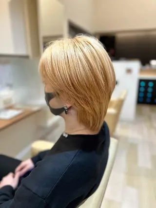 ショート カラー 仲間 一貴のヘアスタイル