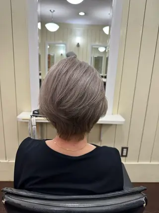 ショート カラー FREE BiE ＊ HBL＊中村のヘアスタイル