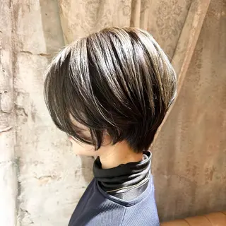 ショート カラー Memoriese 表参道のヘアスタイル