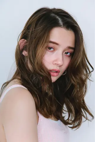 セミロング 鈴木 まりやのヘアスタイル