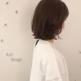 ミディアム カラー 市川 千夏のヘアスタイル