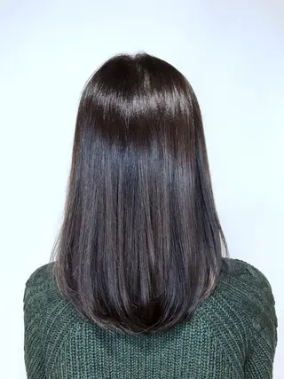 セミロング インナーカラー/ ストレート/奥野洸也のヘアスタイル