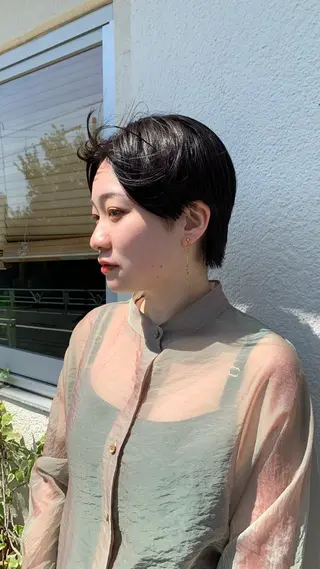 ショート ~洗練ナチュラル~ 🪵 岡田 知佳のヘアスタイル