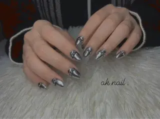 ミディアム ネイル ak nail .のネイルデザイン