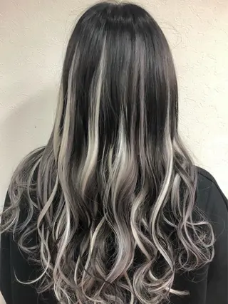 カラー ダブルスキルエクステ /羽エクステ白石宇由のヘアスタイル