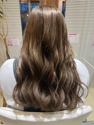 ロング カラー 初ブリーチOK✨ ハイトーン稲吉菜々美のヘアスタイル