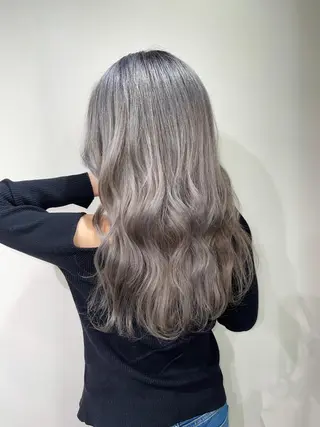 ロング カラー ムラ修正.ブリーチ エクステ🤍アミルのヘアスタイル