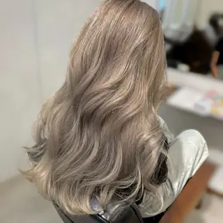 ロング 坂本 璃里杏のヘアスタイル