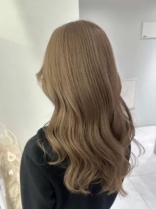 ロング カラー piLLon 心斎橋のヘアスタイル