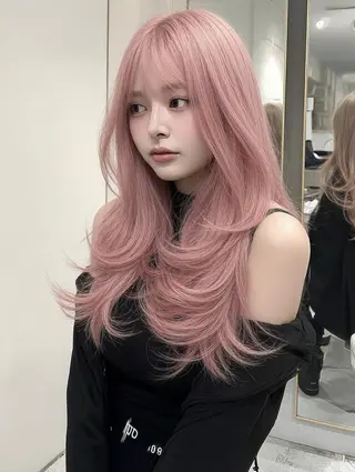 セミロング 橋本 眞穂のヘアスタイル