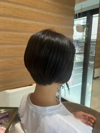 ショート 須藤 百合香のヘアスタイル