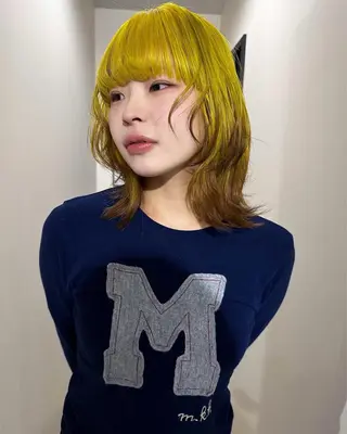 ミディアム カラー 桒村 沙綾のヘアスタイル