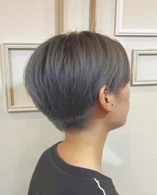 ショート カラー MEY Kirinのヘアスタイル