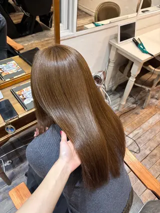 カラー 明賀　瞳 /みょうが　ひとみのヘアスタイル