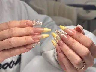 ロング トゥー フエンのネイルデザイン