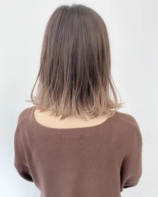 ミディアム カラー 【ブリーチカラー】 🌈ALIVE若山葵のヘアスタイル