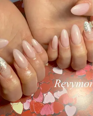 ミディアム ネイル nail salon Revymoreのネイルデザイン