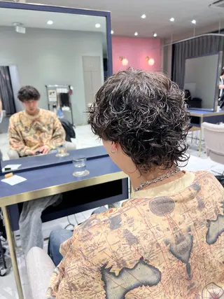 パーマ メンズ 志田 ほん/ メンズパーマのヘアスタイル