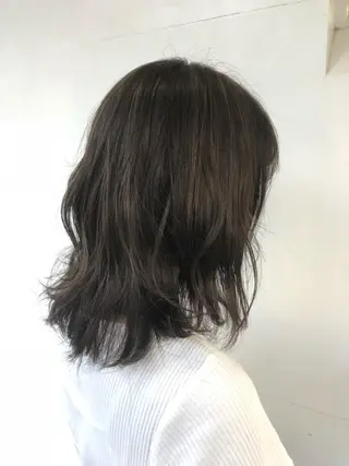 ミディアム カラー 東條 克義のヘアスタイル