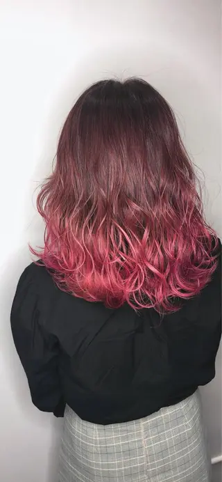 ミディアム カラー NINE+/代表 ブリーチ特化型サロンのヘアスタイル