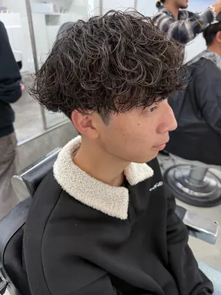 ショート パーマ メンズ 亀井隆汰/メンズ専門 パーマ特化美容師のヘアスタイル