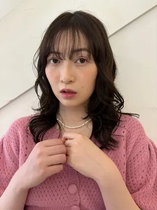 ミディアム 平井 沙奈のヘアスタイル