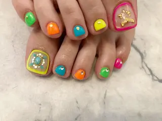 ネイル ネイルリボン 受付スタッフのネイルデザイン